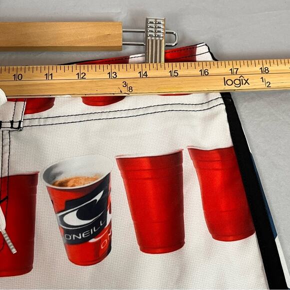 O’Neill Beer Pong Board Shorts Swim Trunks Mens 33 Red White Blue Flag Solo Cup - Picture 8 of 10